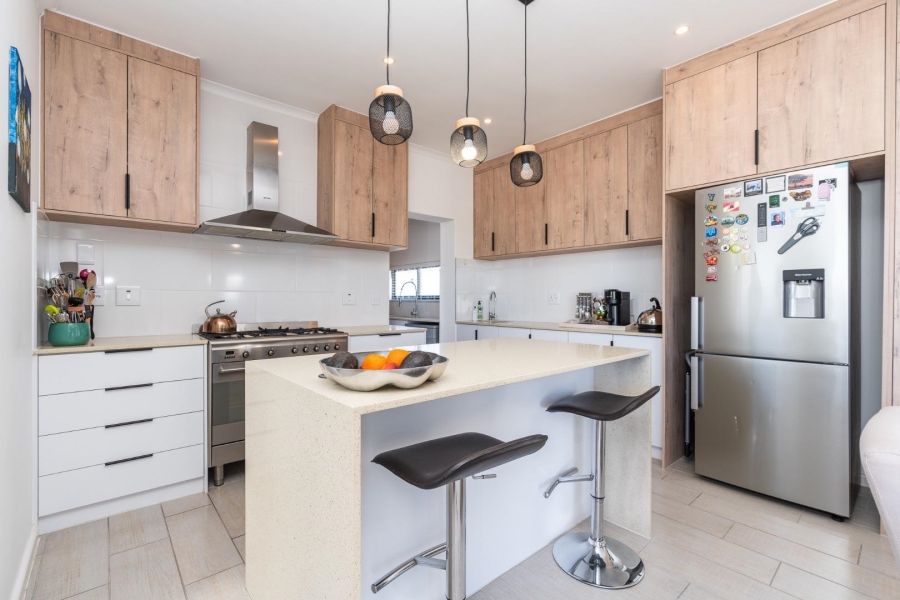 4 Bedroom Property for Sale in Sandown Western Cape